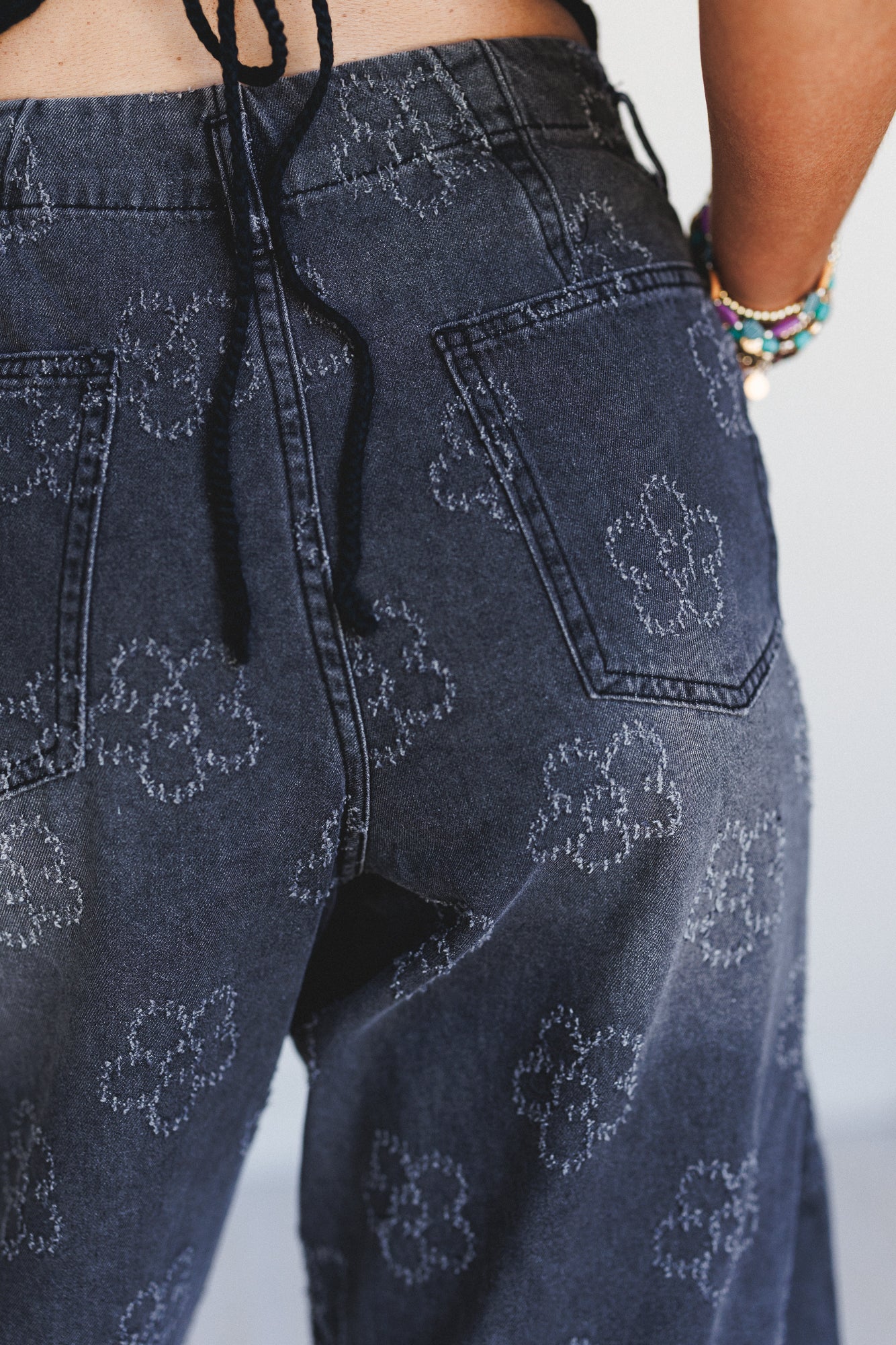 Blossom Trail Barrel Jeans - Black