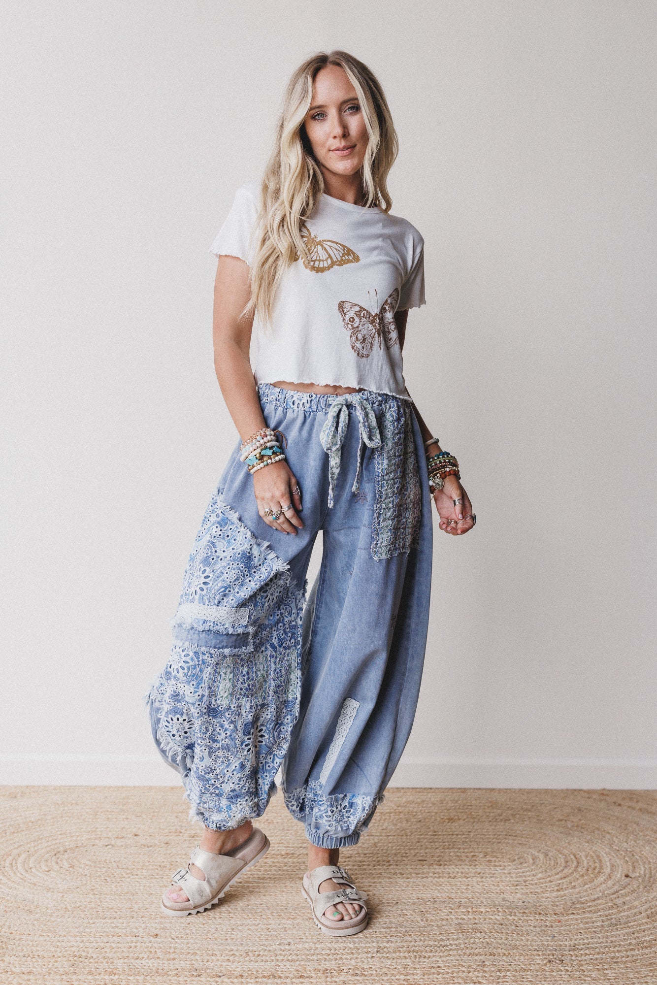 Bestie Butterfly Graphic Tee - Ivory