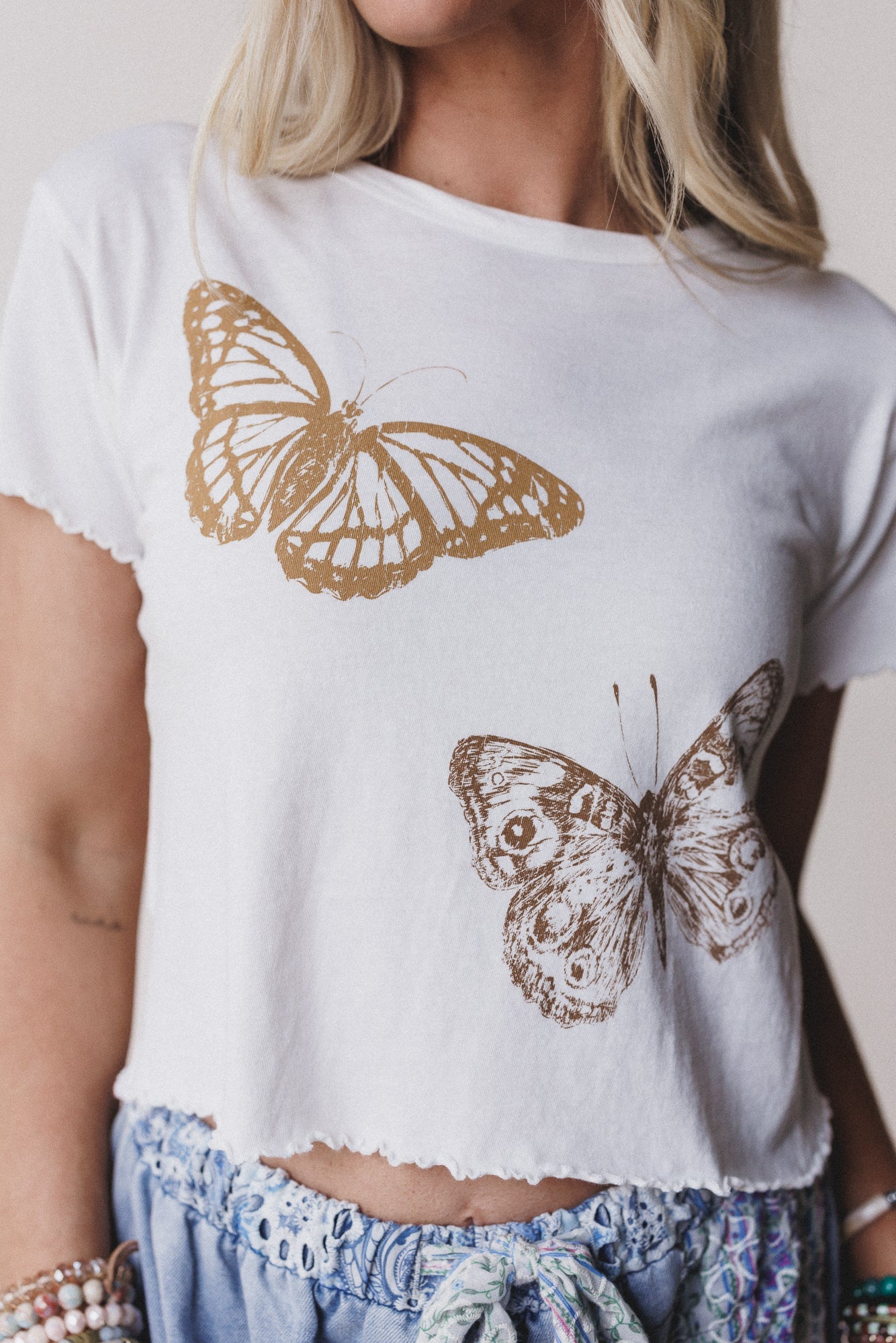 Bestie Butterfly Graphic Tee - Ivory