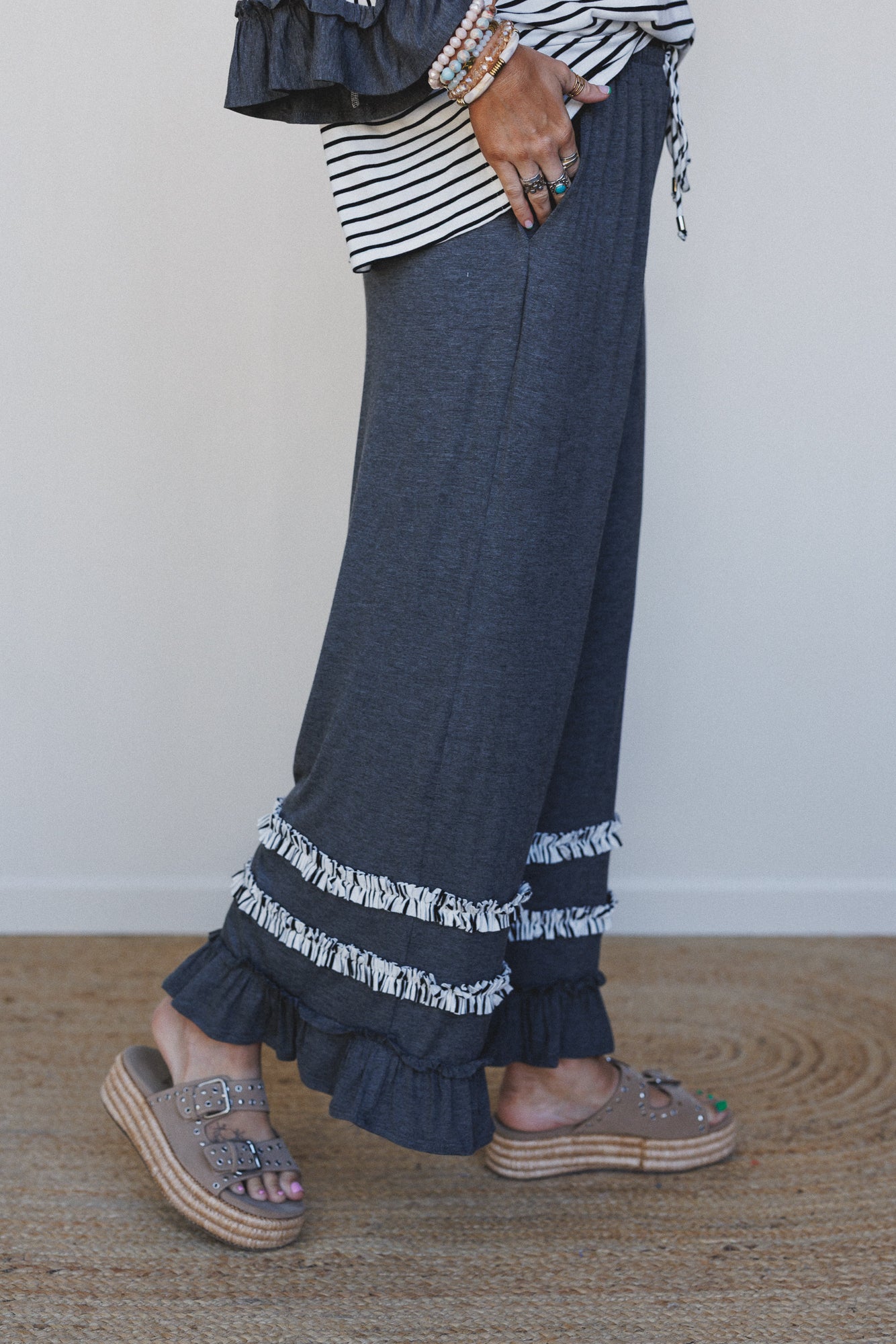 The Nest Time To Be Set - Off White Charcoal