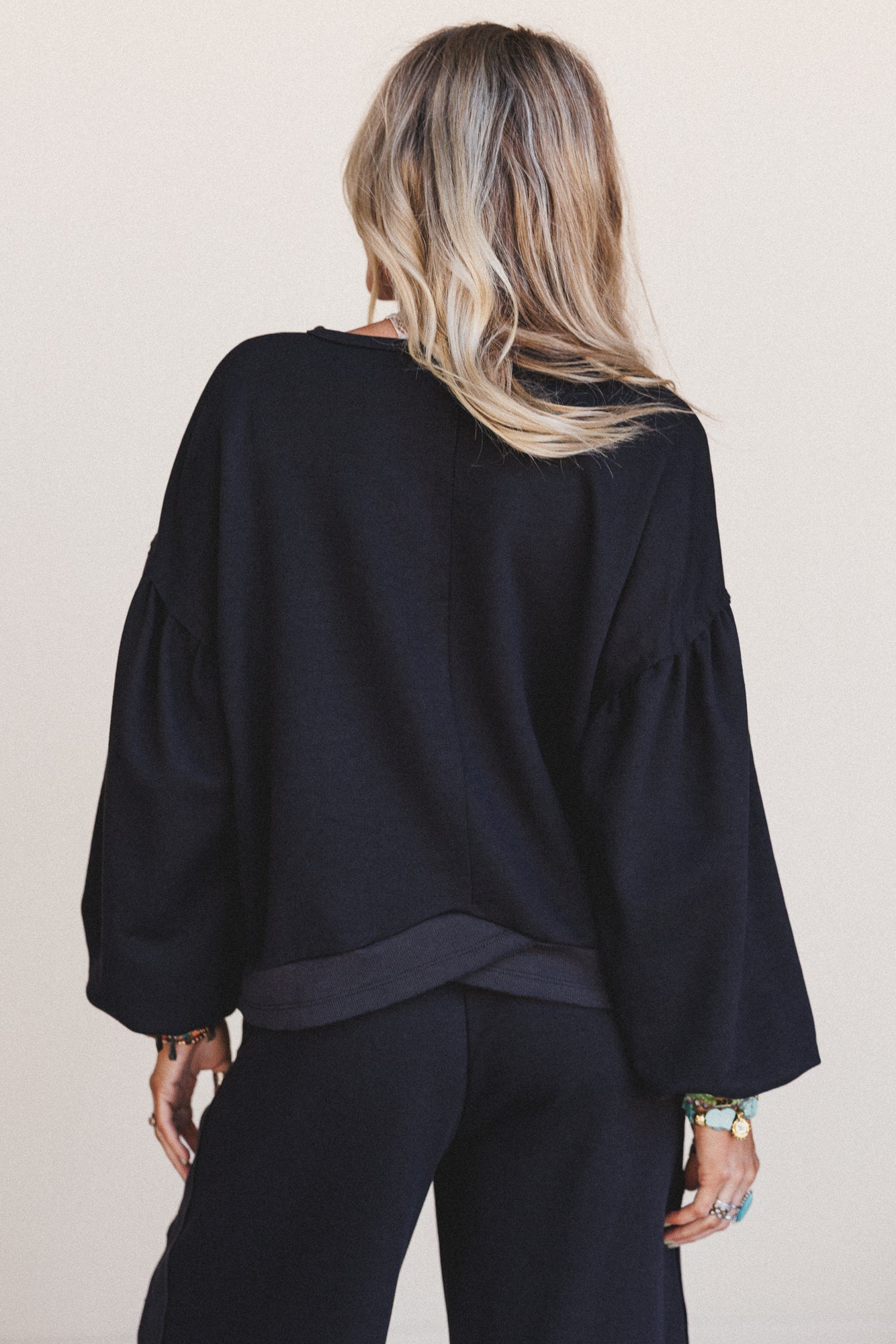 The Nest Laid Back Love 2 Piece Bundle - Black