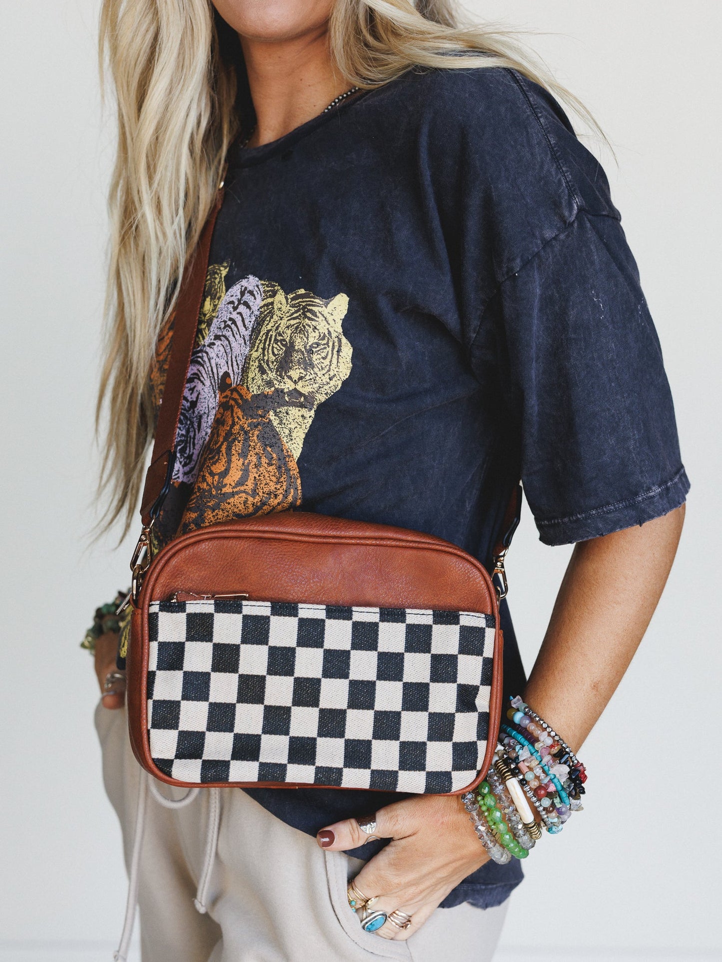 Mood Checker Crossbody Bag - Camel