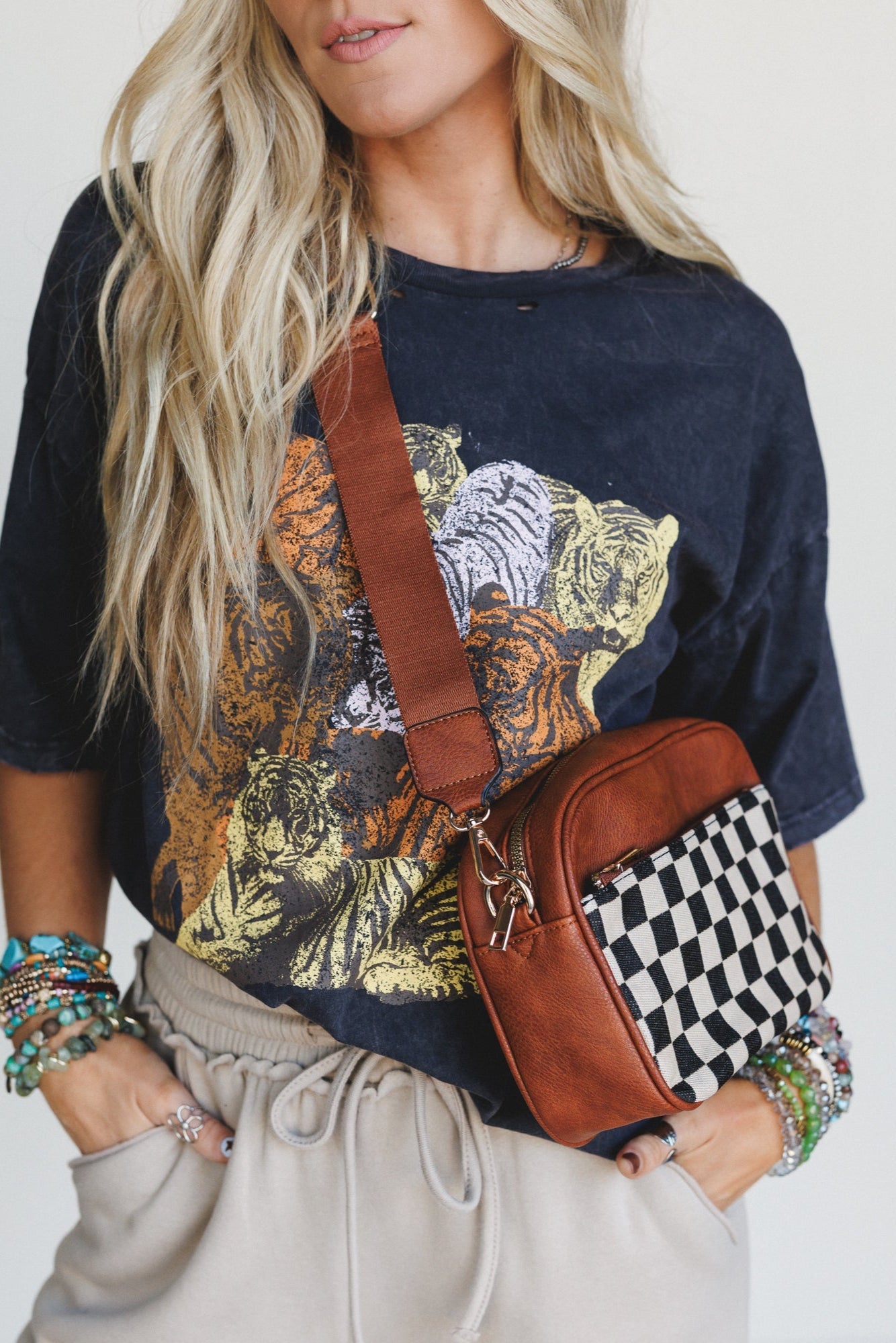 Mood Checker Crossbody Bag - Camel