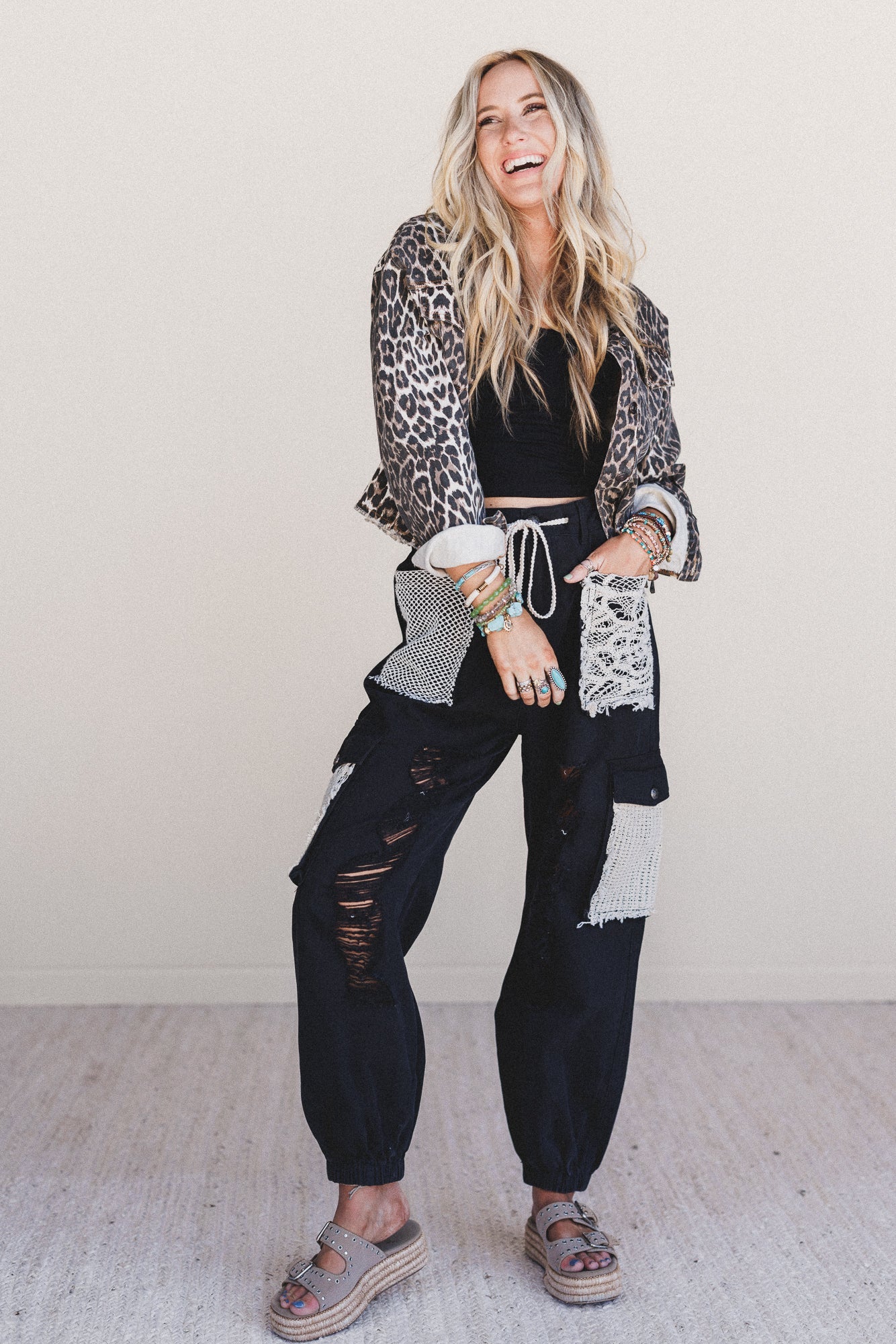 City Sky Distressed Pants - Black