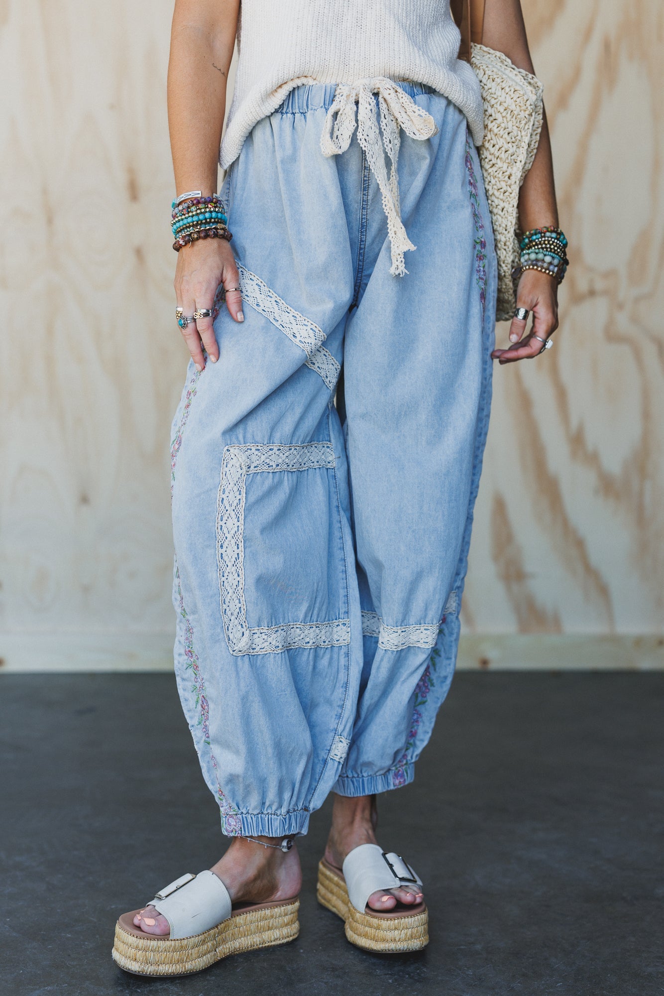 Floral Drift Embroidered Pants - Light Denim