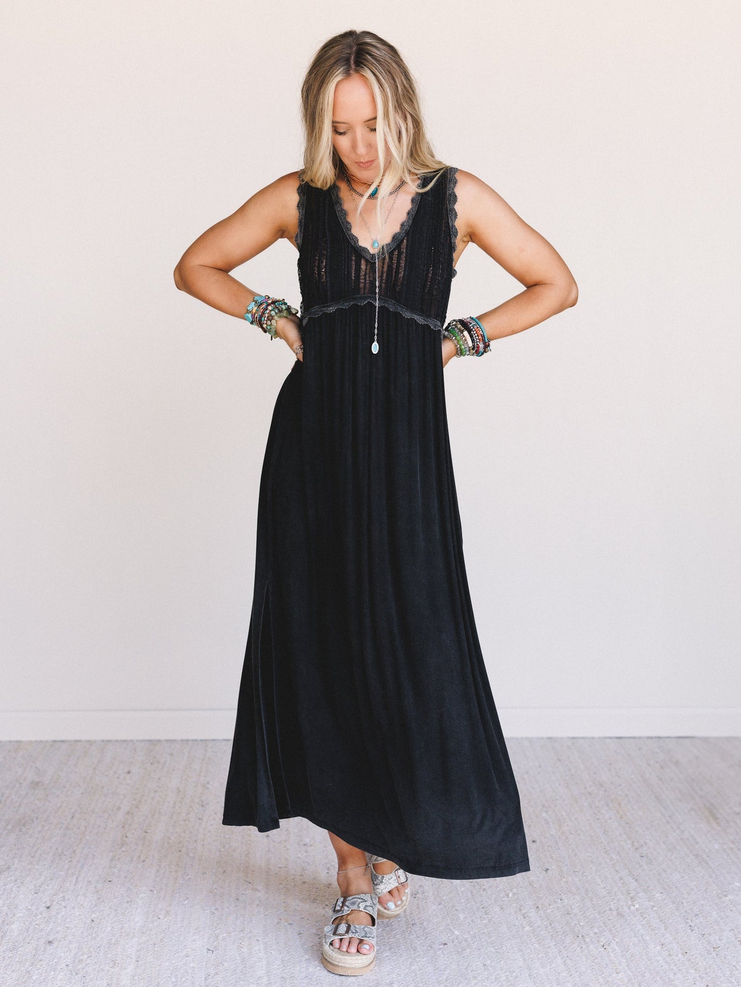 Soul Glow Maxi Dress - Black