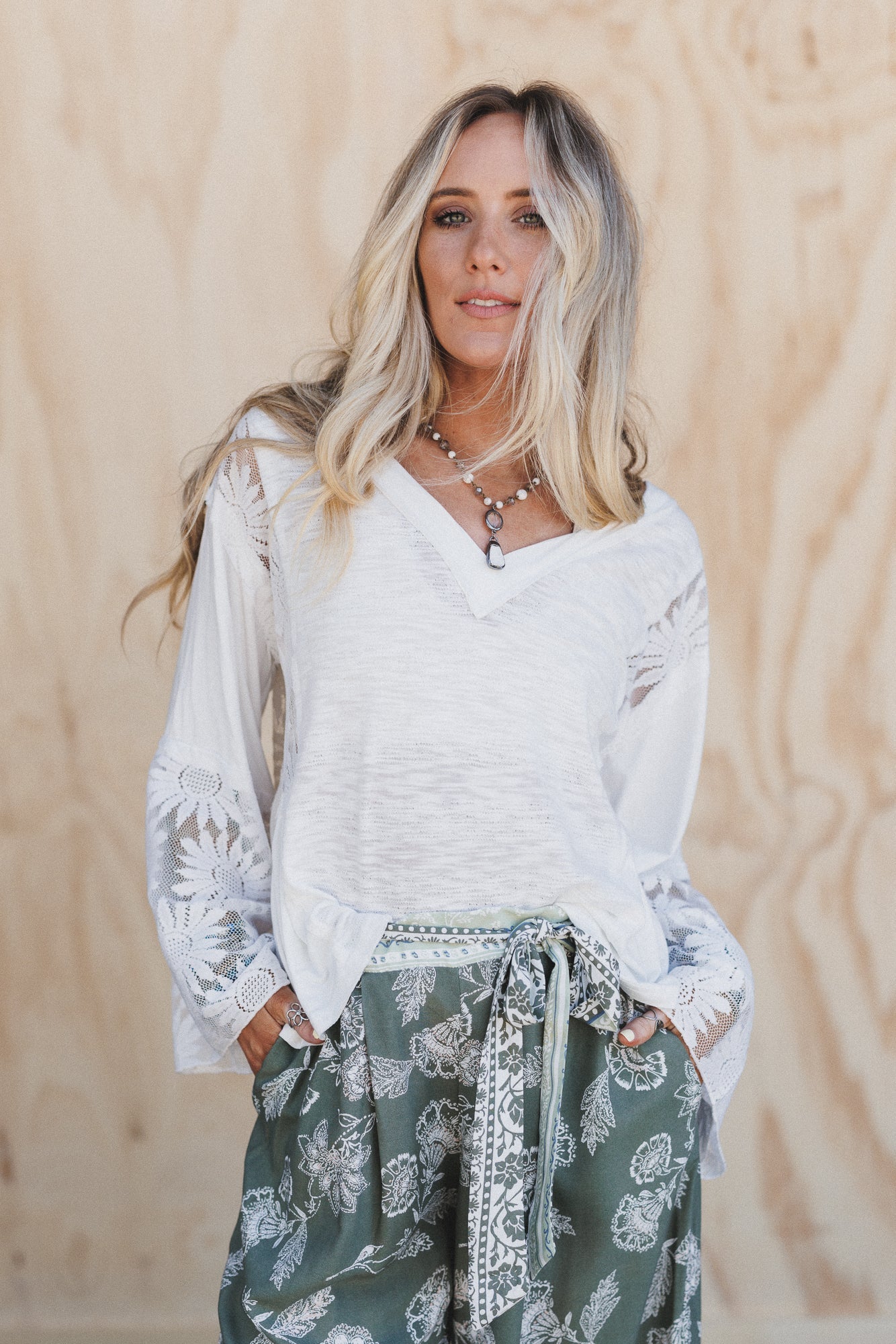 Soft Bloom Lace Flare Top - Ivory