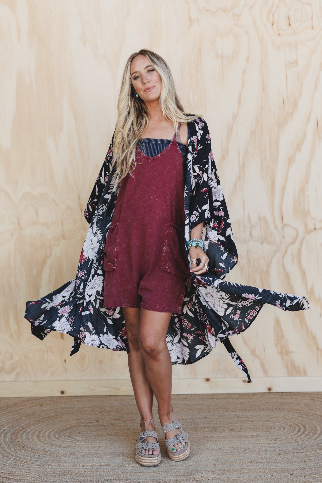 Free Flowin' Butterfly Sleeve Kimono - Black