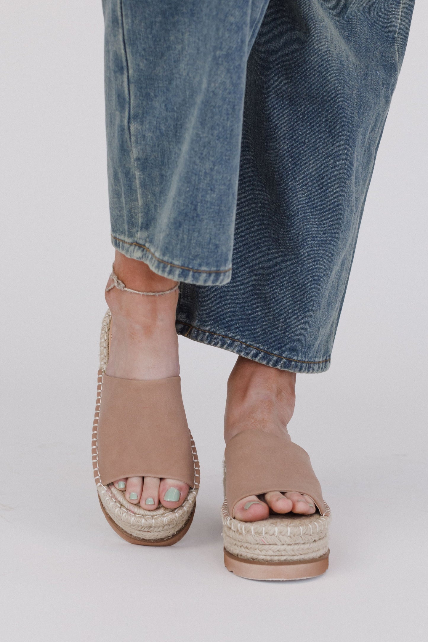 Prairie Path Platform Sandal - Taupe