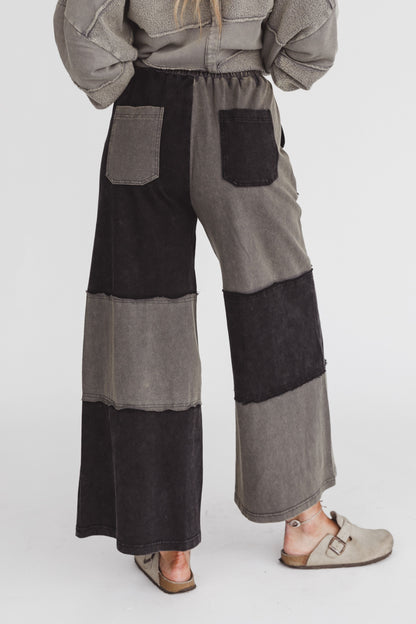 Coastal Colorblock Pants - Black