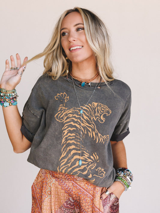 Wild Moves Tiger Graphic Tee - Charcoal