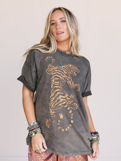 Wild Moves Tiger Graphic Tee - Charcoal