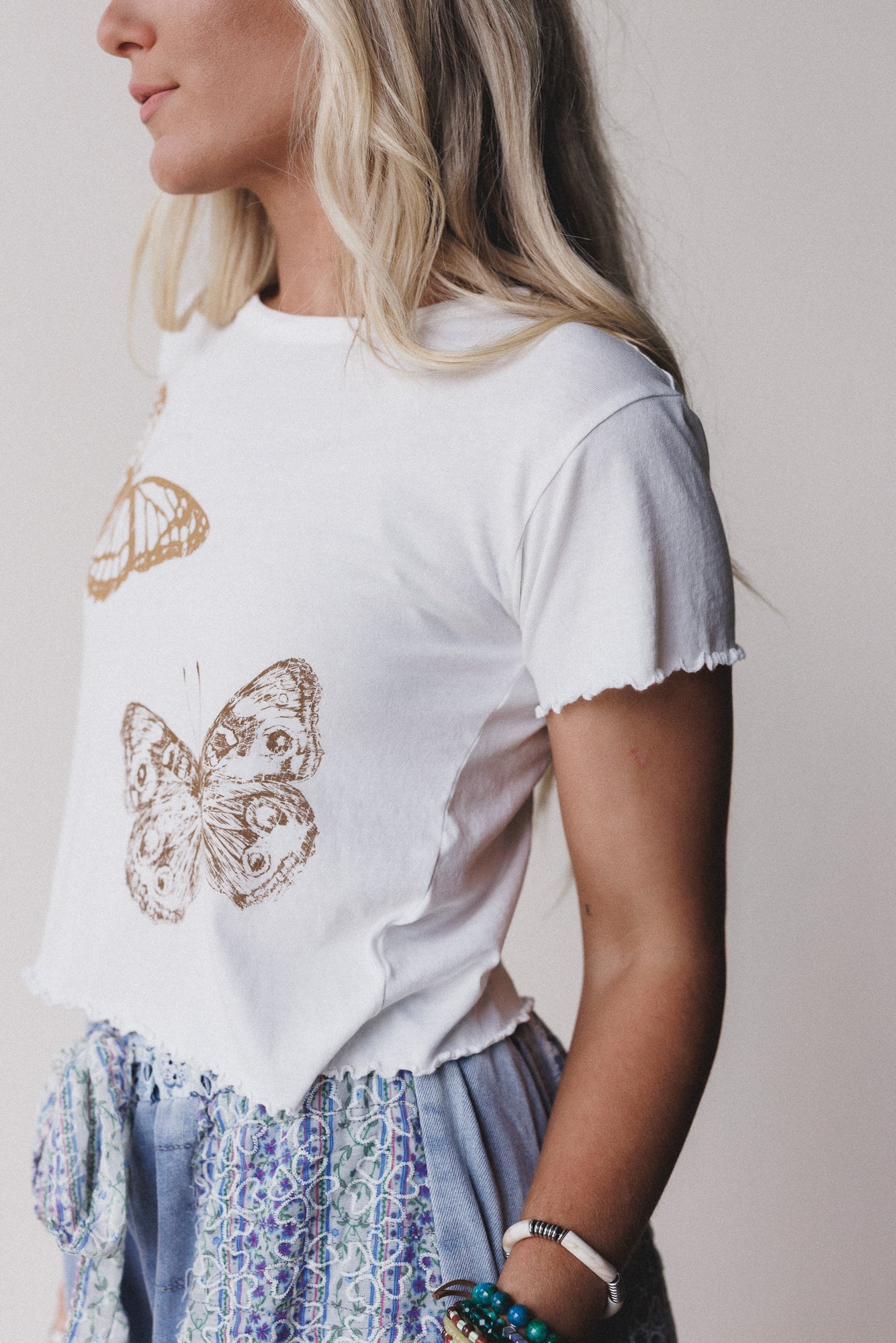 Bestie Butterfly Graphic Tee - Ivory