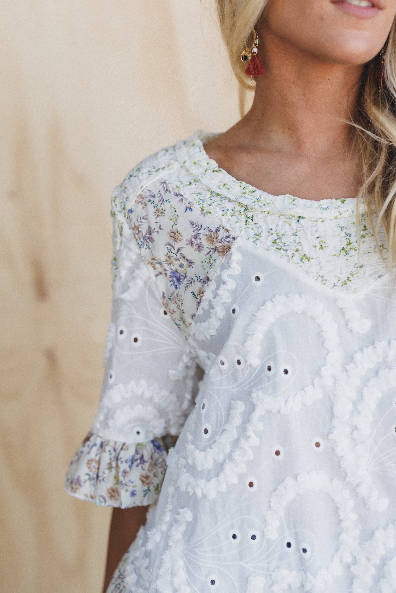 Daisy Glow Floral Textured Top - Off White