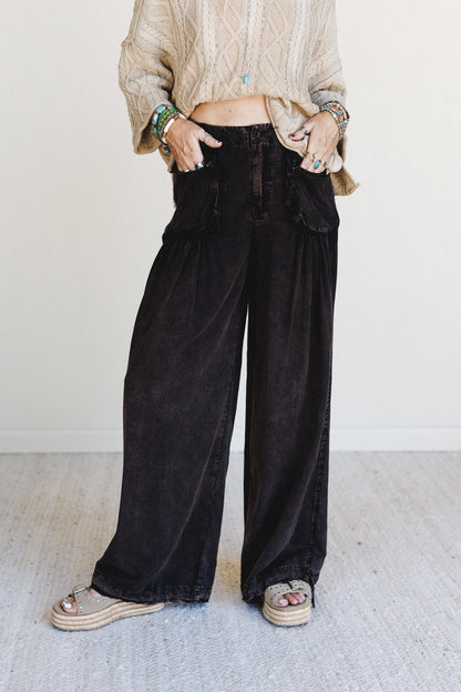 East Bay Loose Fit Cargo Jeans - Black