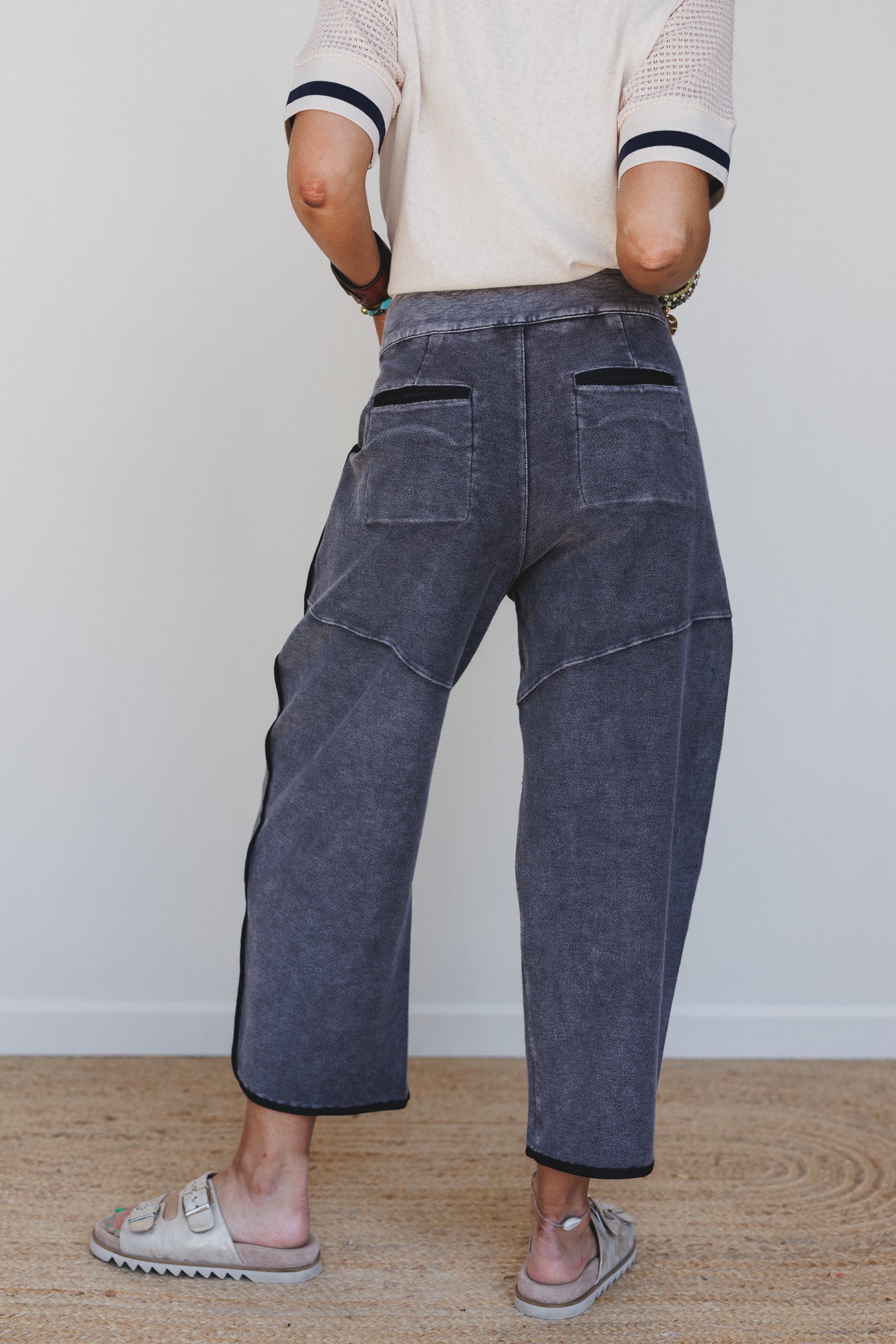 Nothing Less Barrel Pants - Black