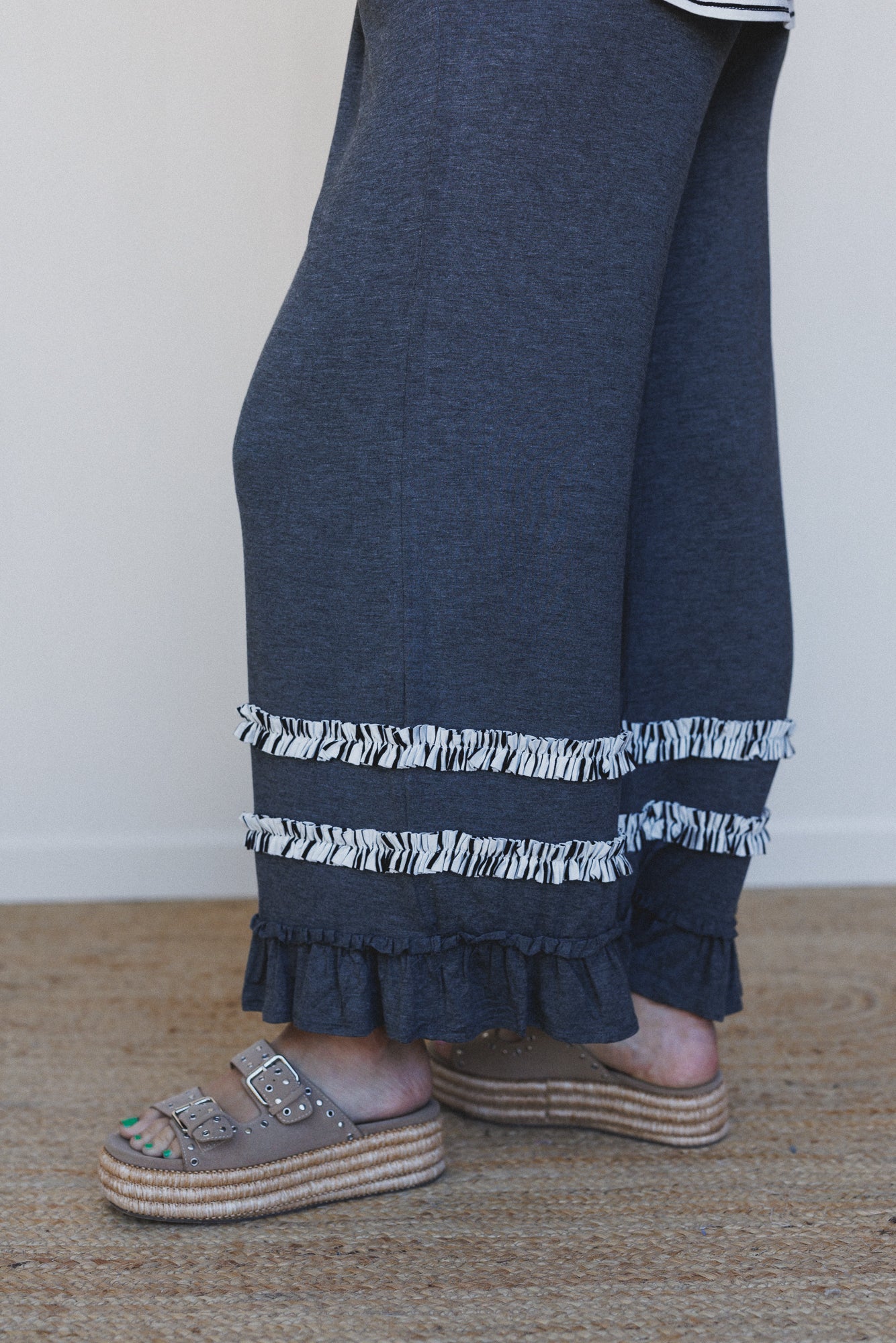 The Nest Time To Be Set - Off White Charcoal