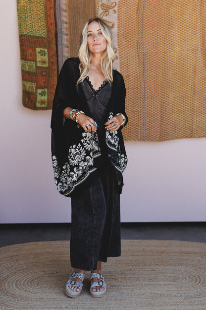 Sunset Fern Kimono - Black