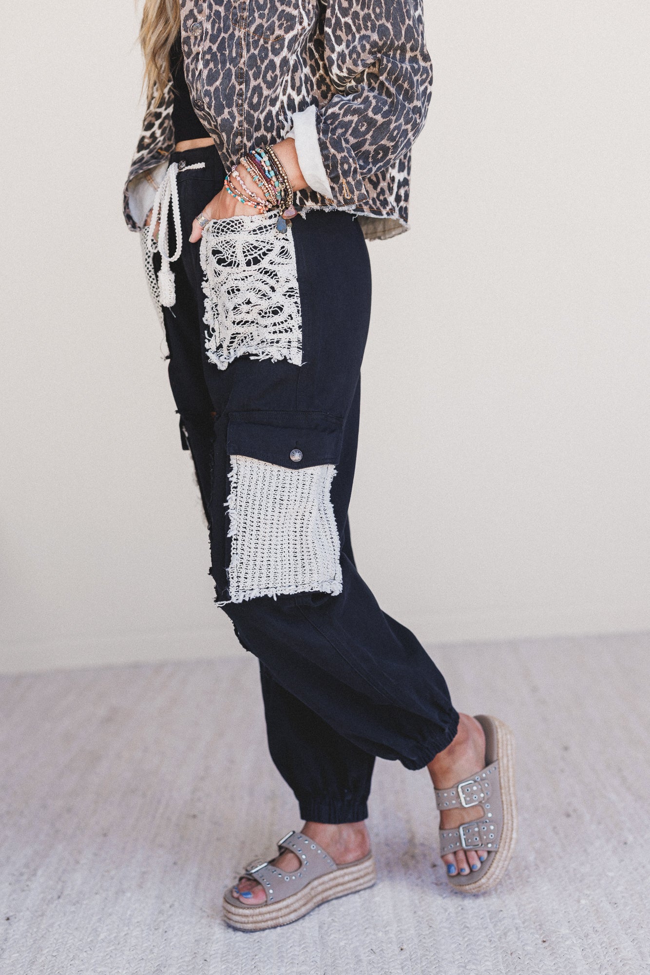 City Sky Distressed Pants - Black