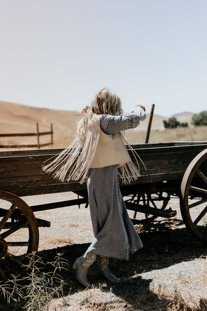 Coastal Pearl Fringe Vest - Stone