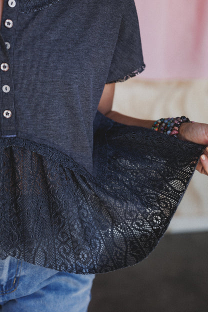 Callie Short Sleeve Tee - Charcoal