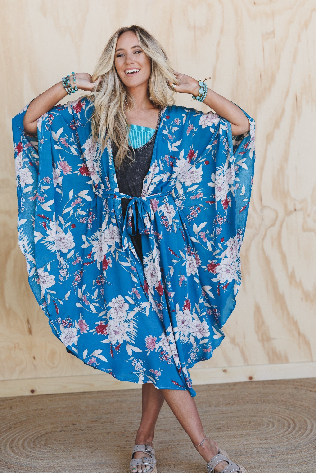 Free Flowin' Butterfly Sleeve Kimono - Teal