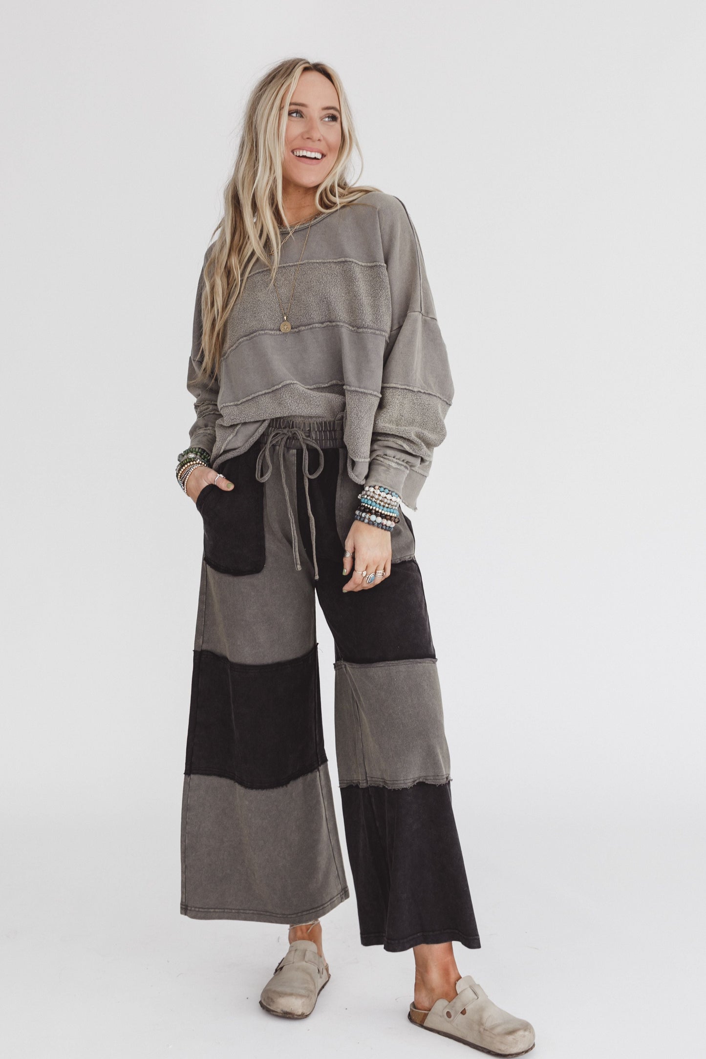 Coastal Colorblock Pants - Black
